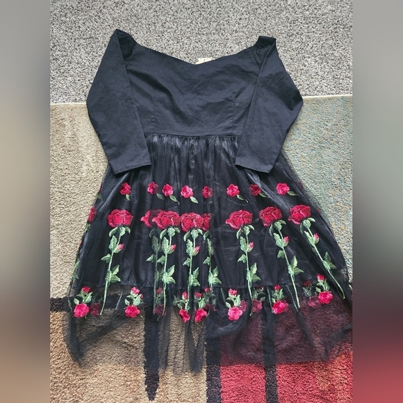 Roiii Off Shoulder Sheer Dress Womens Black & Roses 1950s Whimsgoth New - Picture 10 of 16